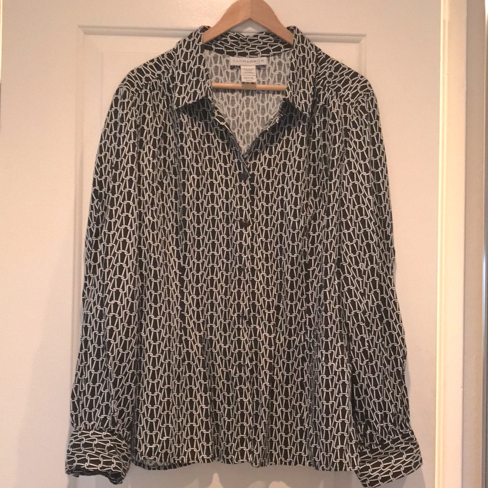 Beautiful blouse - Picture 2 of 3